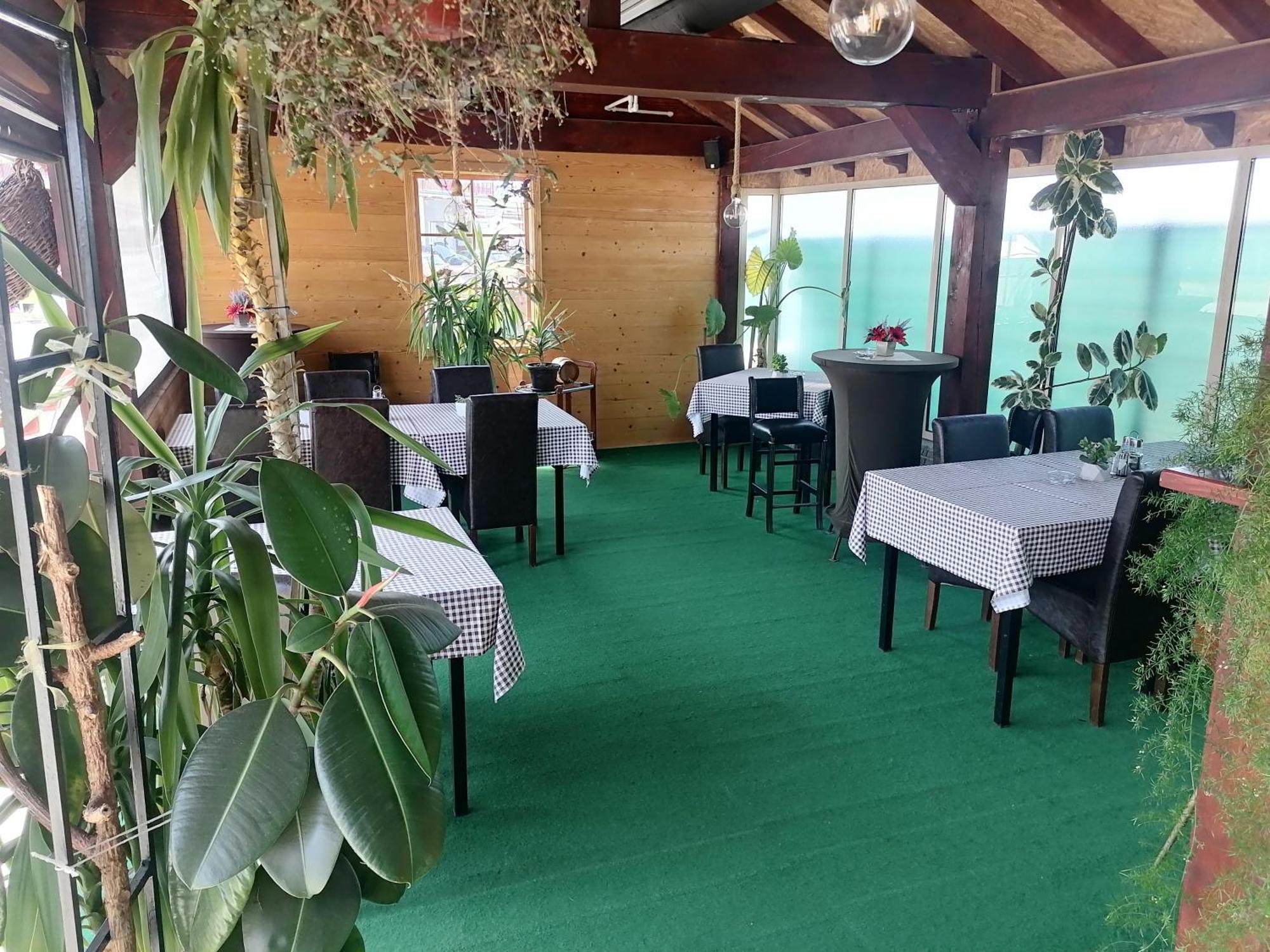 Hotel Talija Svilajnac Экстерьер фото